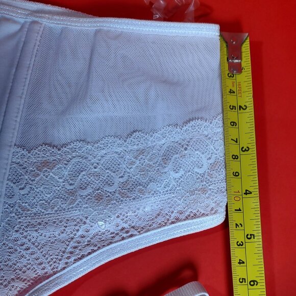 Coquette Sturdy White Garter Belt – New With Tags (8 Available) - Picture 8 of 12